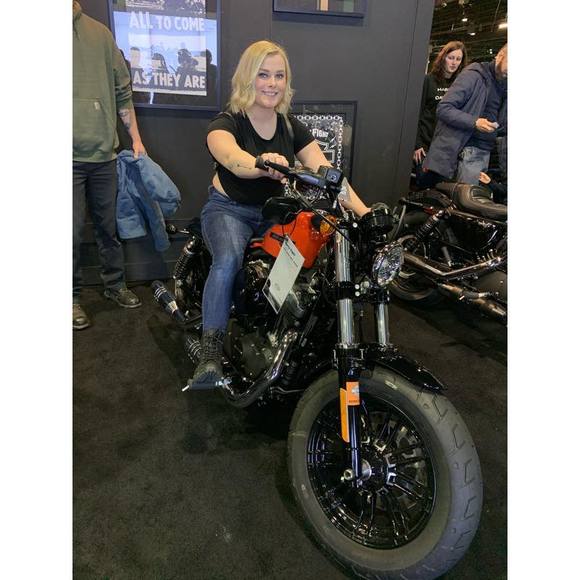 Meet your Posher, Amanda - Picture 1 of 1